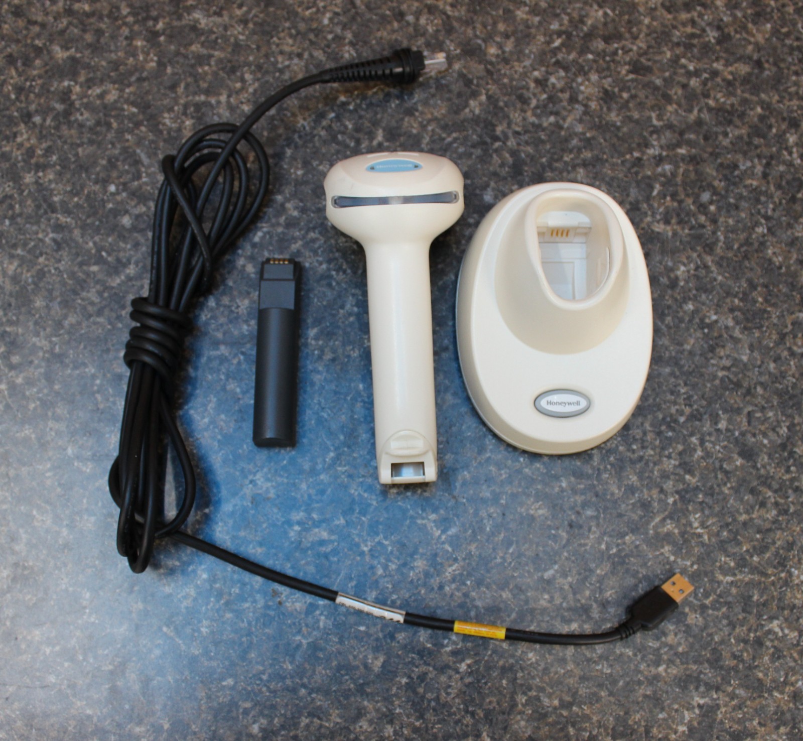 Honeywell Xenon 1902 (1902HHD-5-COL-INT) Wireless Scanner w/ Cradle #0289