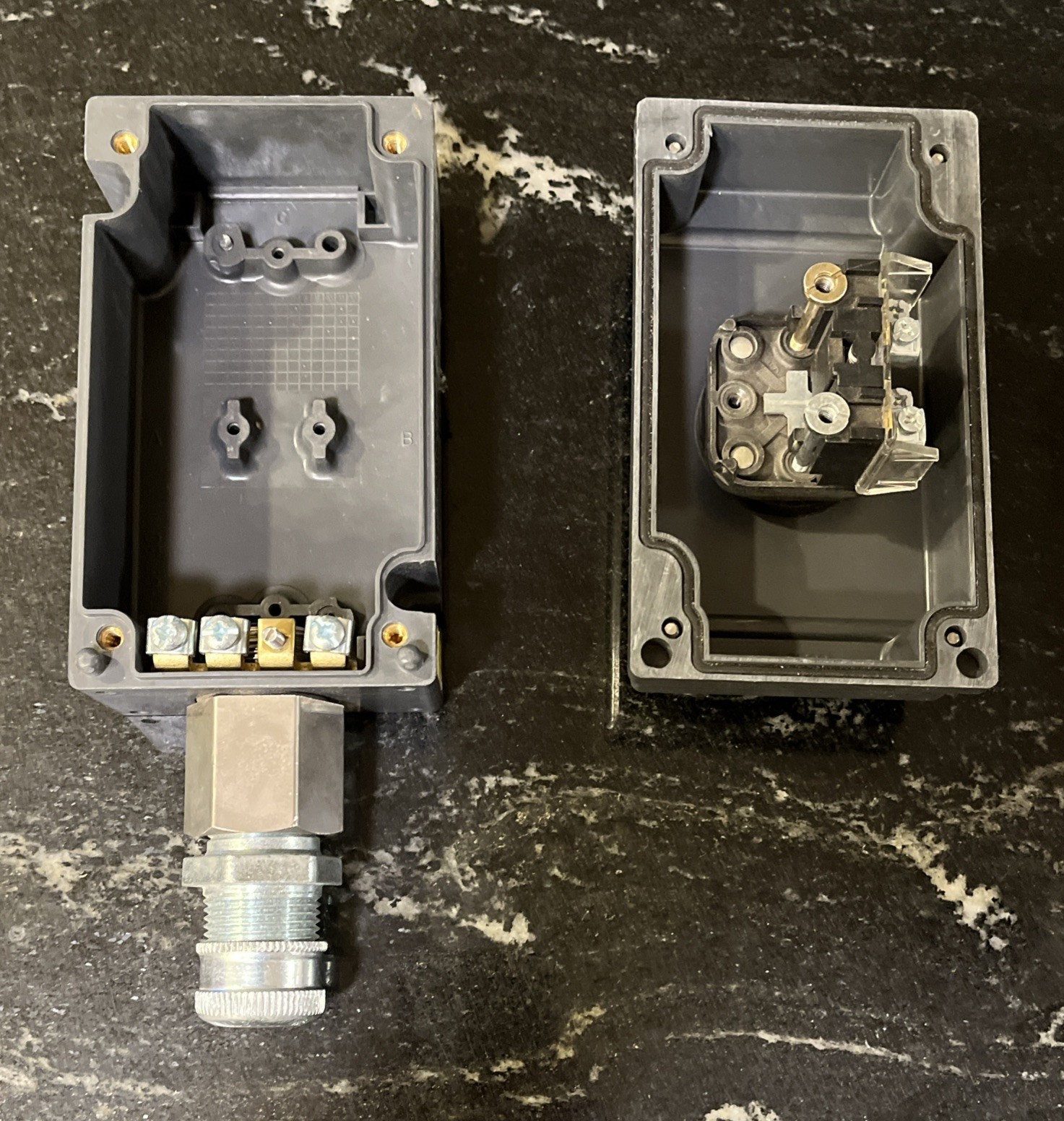 R STAHL 8040/124/C150 Haz Loc Push Button Station AB 800T-XA IP66 Ex