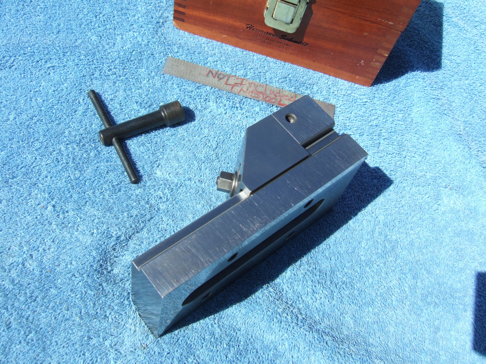 Hermann Schmidt V0 4 toolmakers grinding screwless vise 3in 4in cap B4 MACHINIST