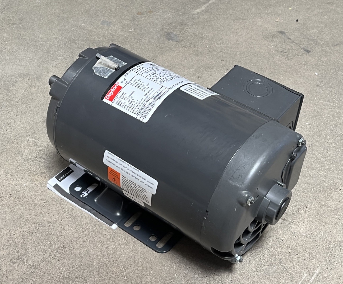 DAYTON 31TT16 General Purpose Motor 3/4 HP 1,140RPM 230/460V AC Open Drip Proof