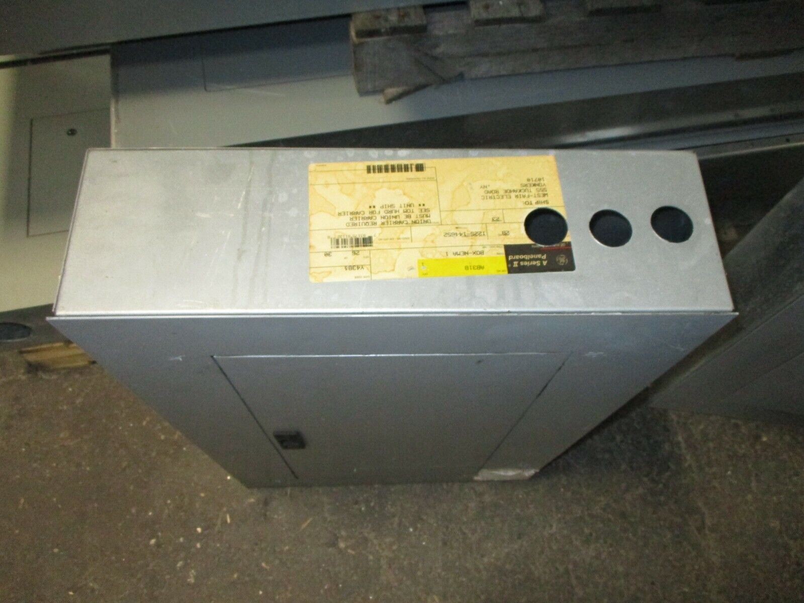 GE Main Breaker Circuit Breaker Panel AQF3241ATX 100A Main 208Y/120V 3Ph 4W Used
