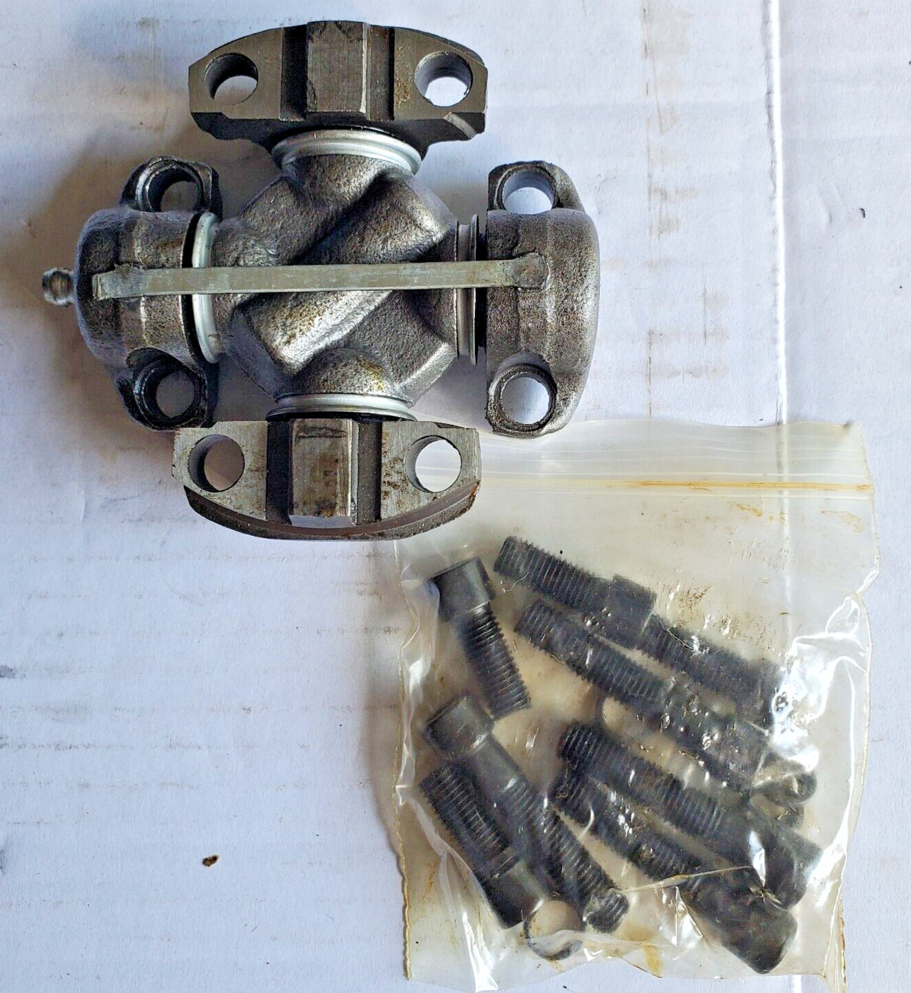 CATERPILLAR 97G3300038, 97G33-00038, 2060-XBT UJOINT KIT / SPIDER ASSY NEW