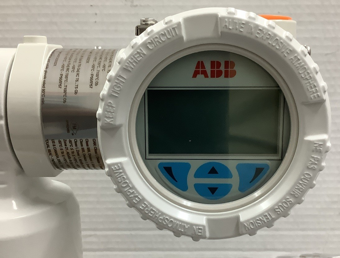 ABB LLT100.AIAH10L5 Laser Level Transmitter 2″ 15.5-42VDC (R45)