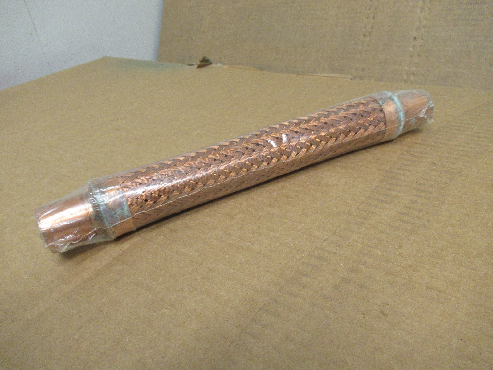 NO NAME REFRIGERANT BRAIDED FLEX HOSE 13″ LENGTH 1″ ID COPPER WP 600 PSI SOLDER