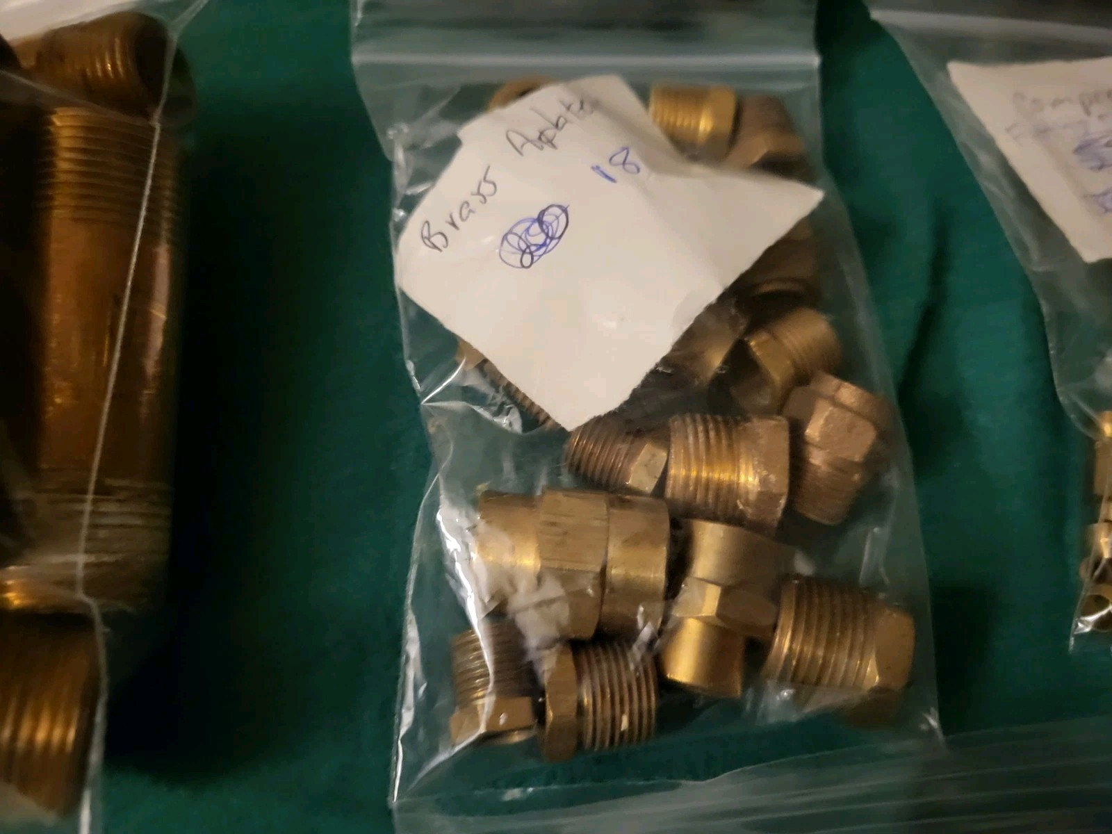 HUGE LOT OF BRASS FITTINGS, CONNECTORS FEW PLASTIC, IRON OVER 340 PIECES 24LBS