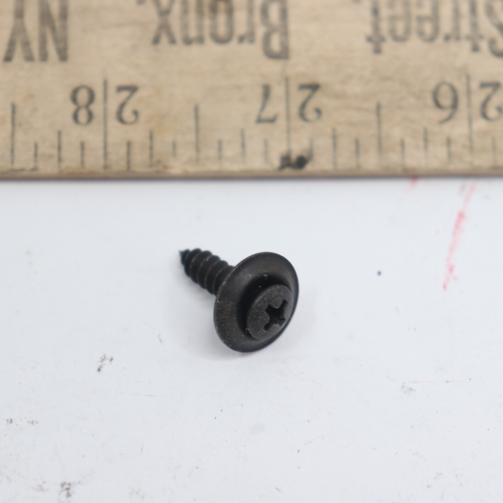 (500-Pk) Phillips Oval Head Tapping Screw Black Oxide # 8 10 x 3/4″ 9489B