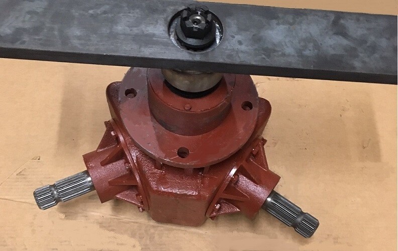 Servis Rhino 00758957 Divider Gear Box for SE15 Model Machines w/ Bar
