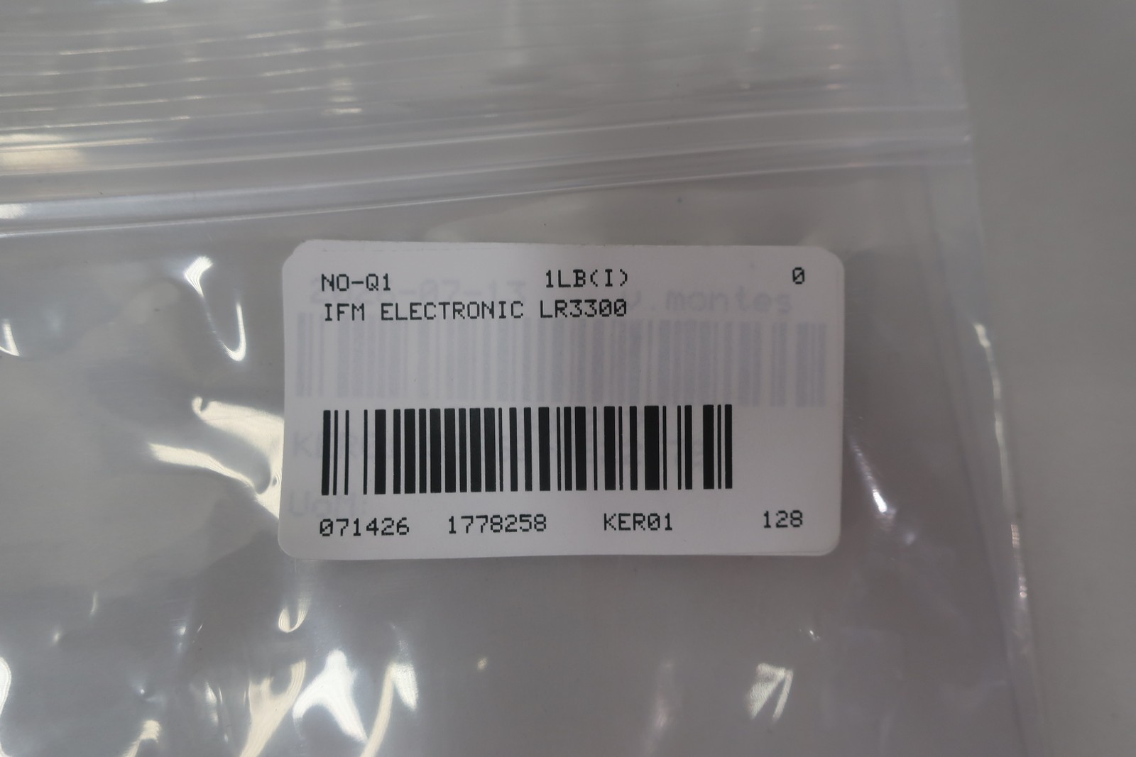 Ifm Efector LR3300 LR0000B-BN34AMPKG/US Level Sensor 18-30v-dc