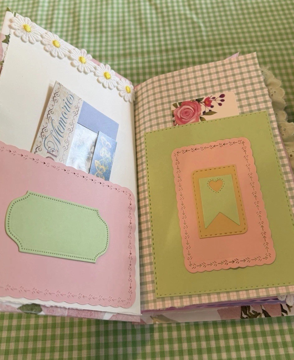 JUNK JOURNAL HANDMADE BY Susan Eclectic/Shabby Chic