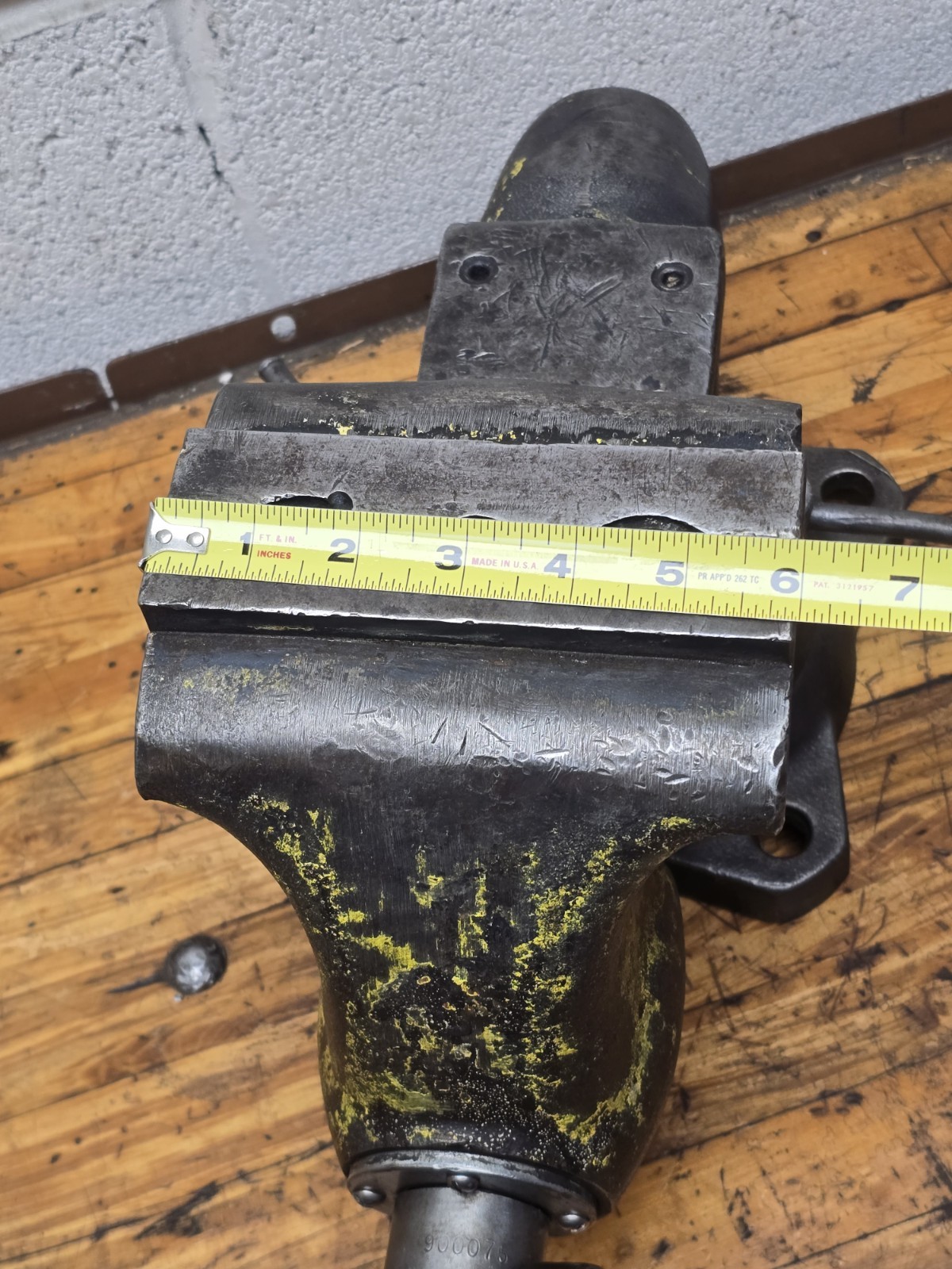 Wilton Tradesman Bullet 1760 6″ Jaw Bench Vise Swivel Base 66 Pounds