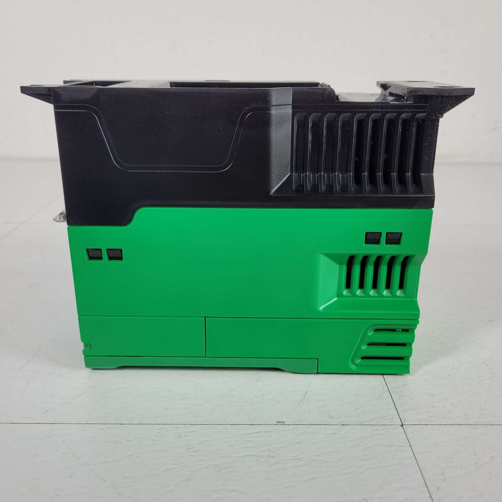 Nidec Commander C 1.1 kW C300-021 00056 A101 00 AB100 Control FRITSCH 86.4506.00