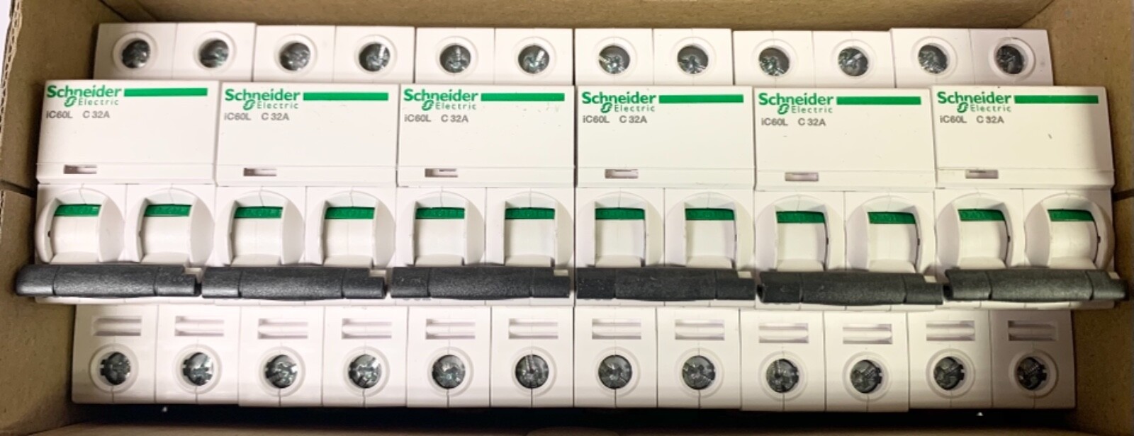 SCHNEIDER ELETRIC A9F94232 Acti9 ic60L 2 Pole 32 AMP C32A Circuit Breaker