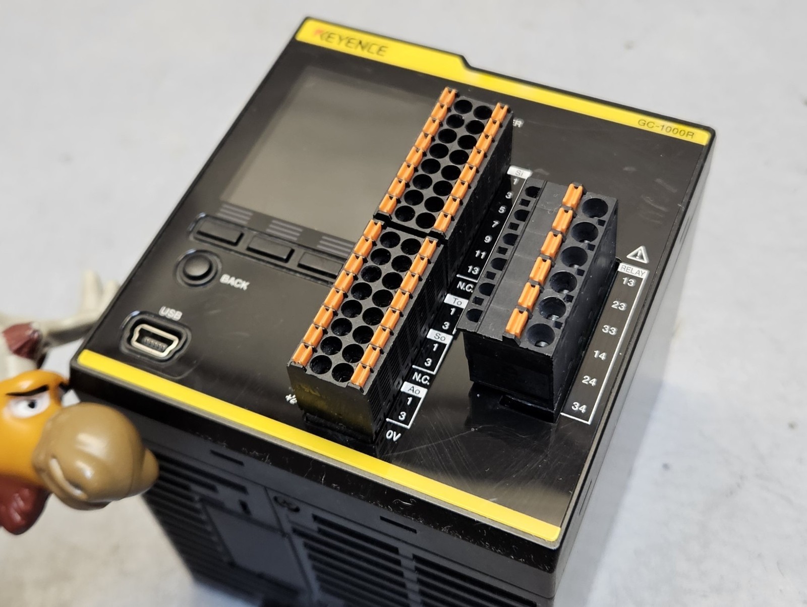 KEYENCE GC-1000R Main Controller Safety Relay Output Type 24VDC