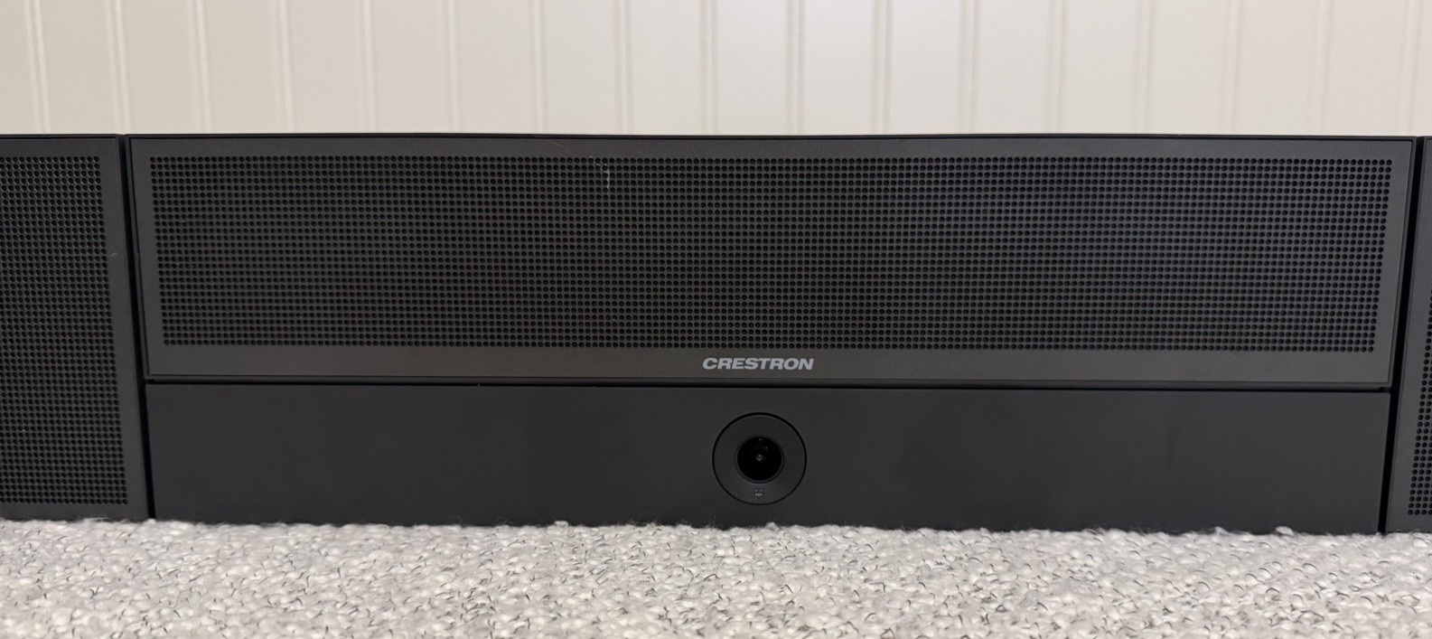 Crestron UC-SB / UC-SB1-CAM-FLEX UC Video Conference Smart Soundbar and Camera