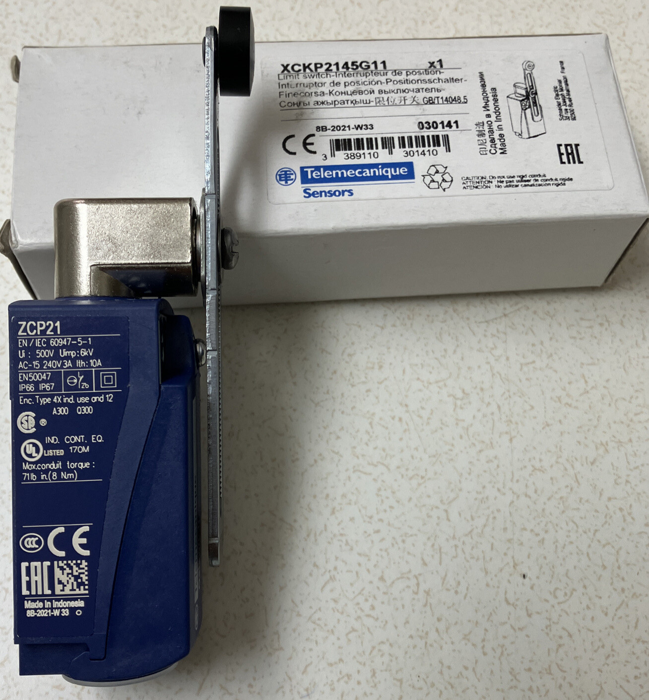 LIMIT Switch ZCY45 Telemecanique XCKP2145G11 Adjustable ROTARY LEVER shps frm US