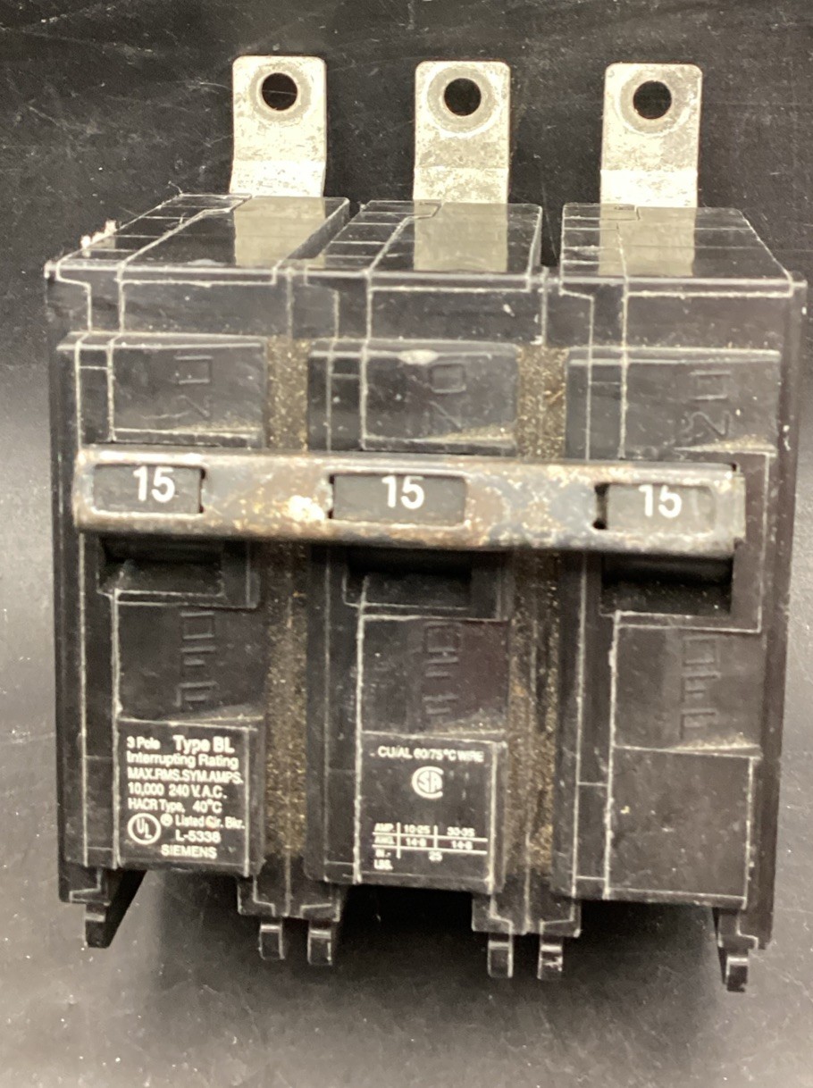 Used SIEMENS B315 15Amp 120/240V 3 Pole Circuit Breaker