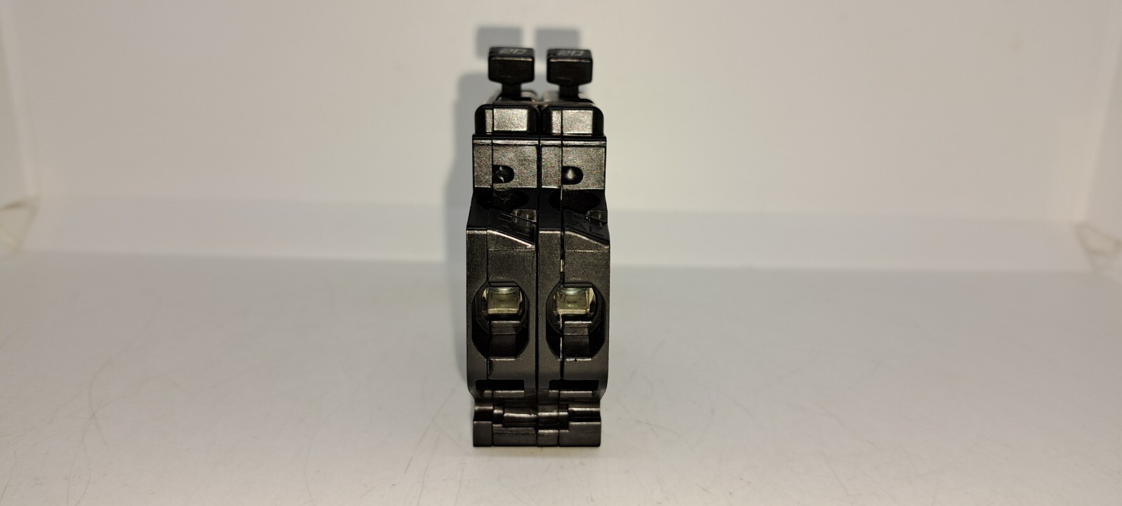 Challenger General Switch A2020 20 Amp Twin Tandem Single Pole A2020 Breaker