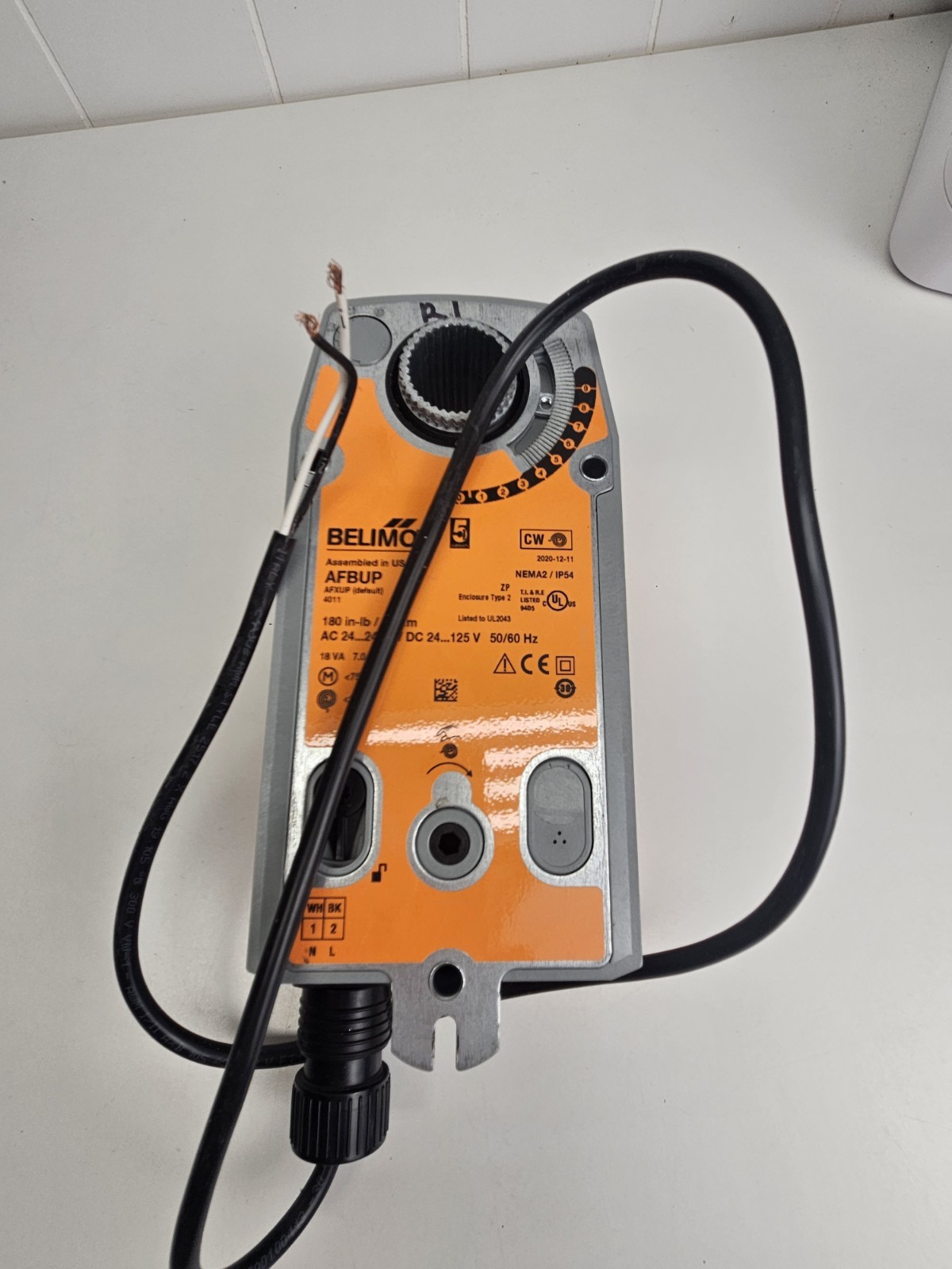 NEW Belimo AFBUP Damper Actuator 24-240V 180 in-lb HVAC Control Motor & Bracket
