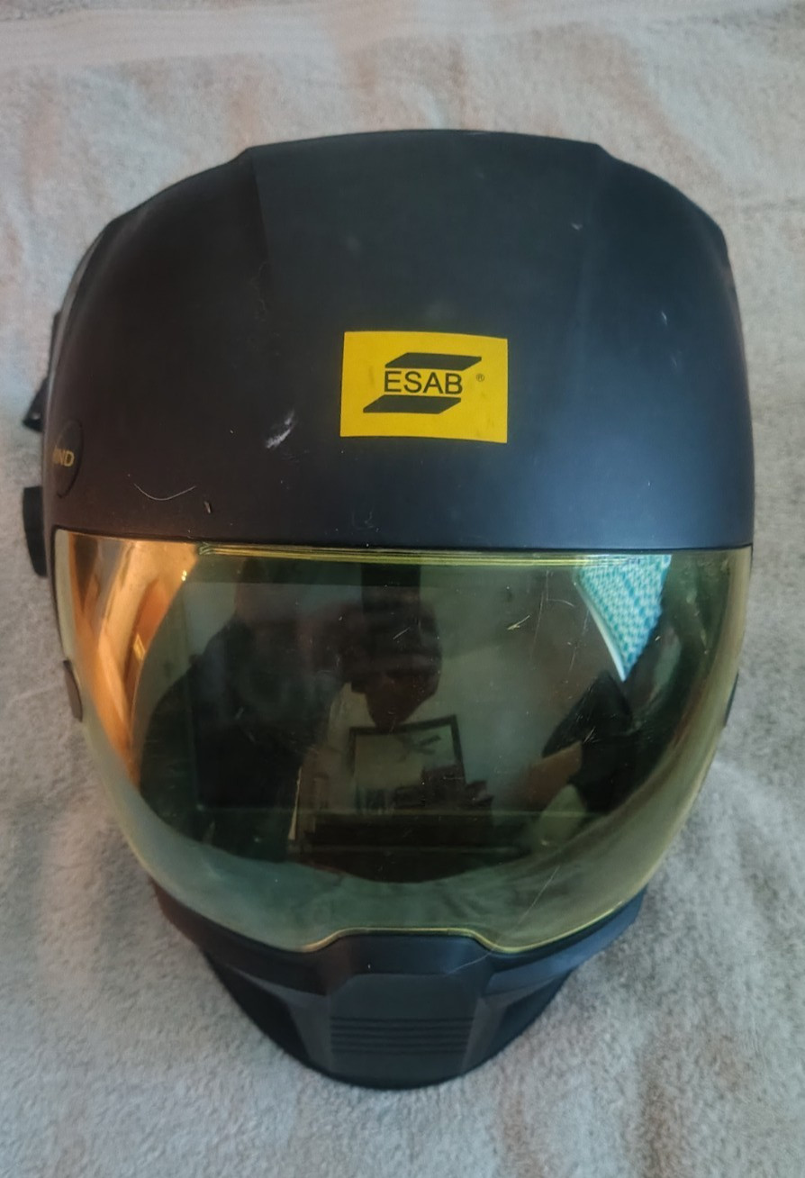 ESAB Sentinel A60 welding helmet, gloves,arm protectors, visiors & carry bag