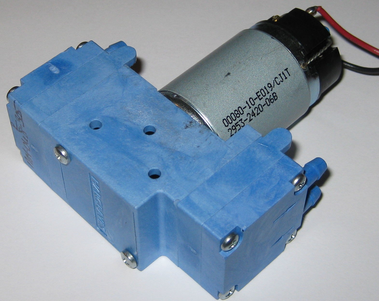 Mini Diaphragm Dual Head Pump – Hargraves Air and Gas Pump – 11 l/min – 12 V DC