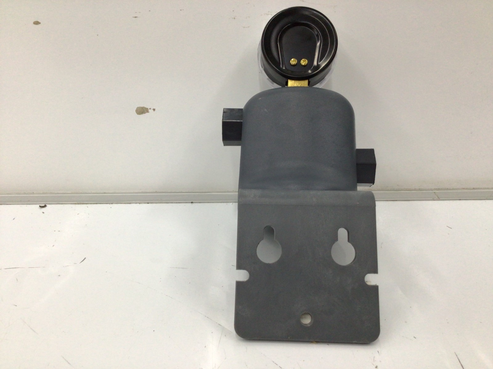 3M Filter Head: 3/8 in, 3M VH3 Series. Mfr. Model 6213001