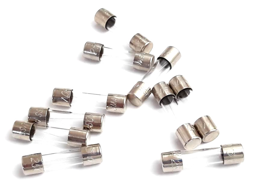 LOT OF 10 GMA-1.5A BUSS BUSSMANN FUSES 1.5A 1.5 A 250V 5mm x 20mm FAST BLOW