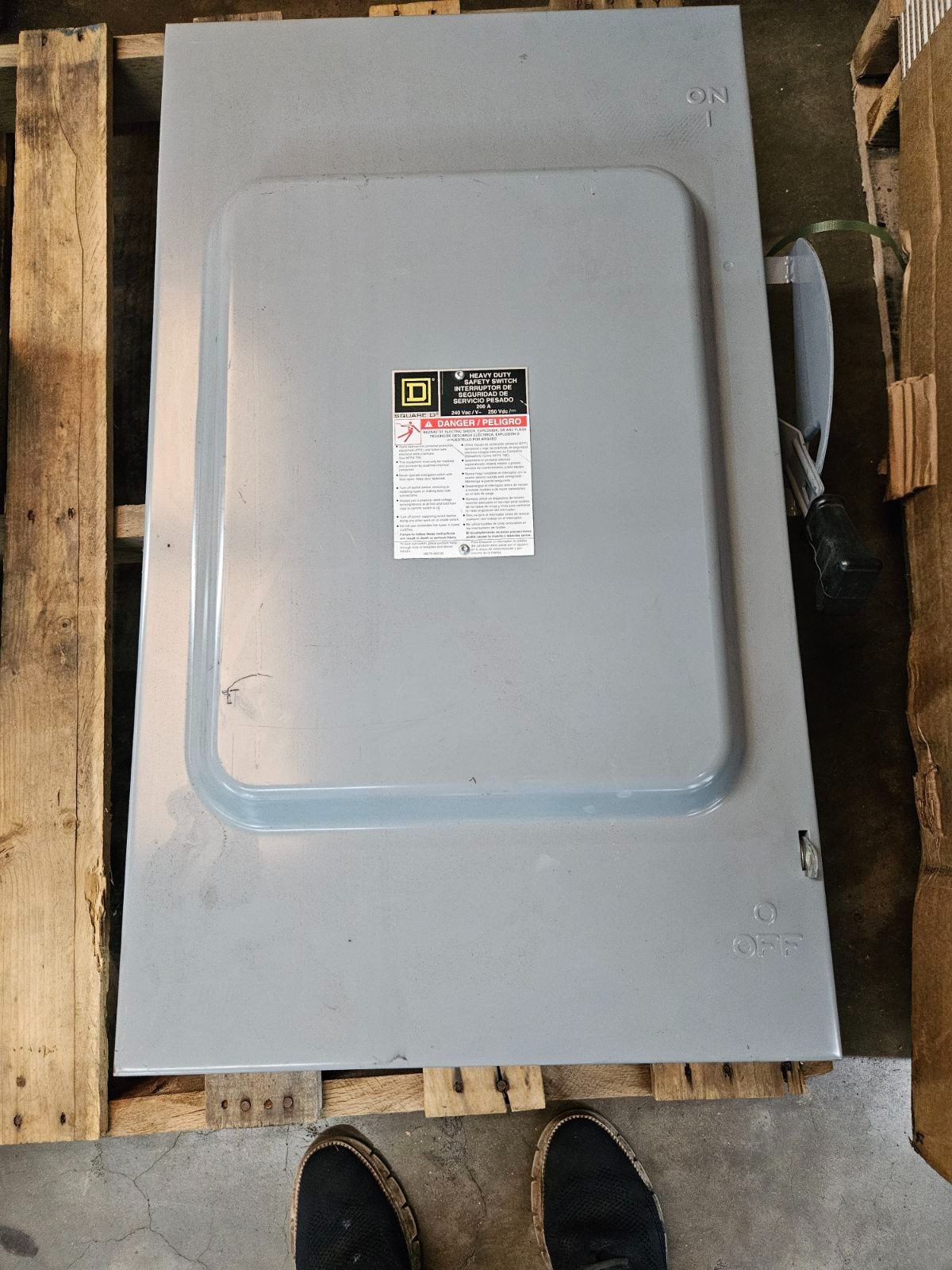 D324N Square D Switch 200 AMP 240 volt Fused Fusible Disconnect*NEXT DAY OPTION*
