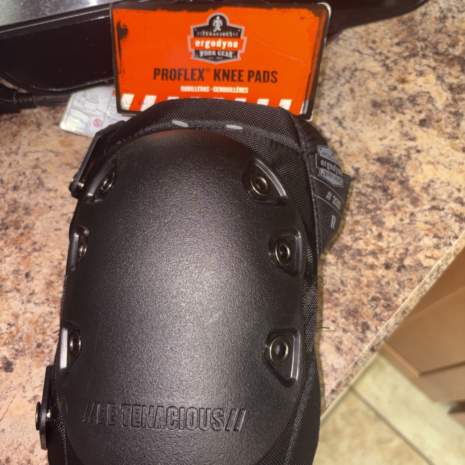 Ergodyne ProFlex 335 Slip Resistant Rubber Cap Knee Pads Black NEW