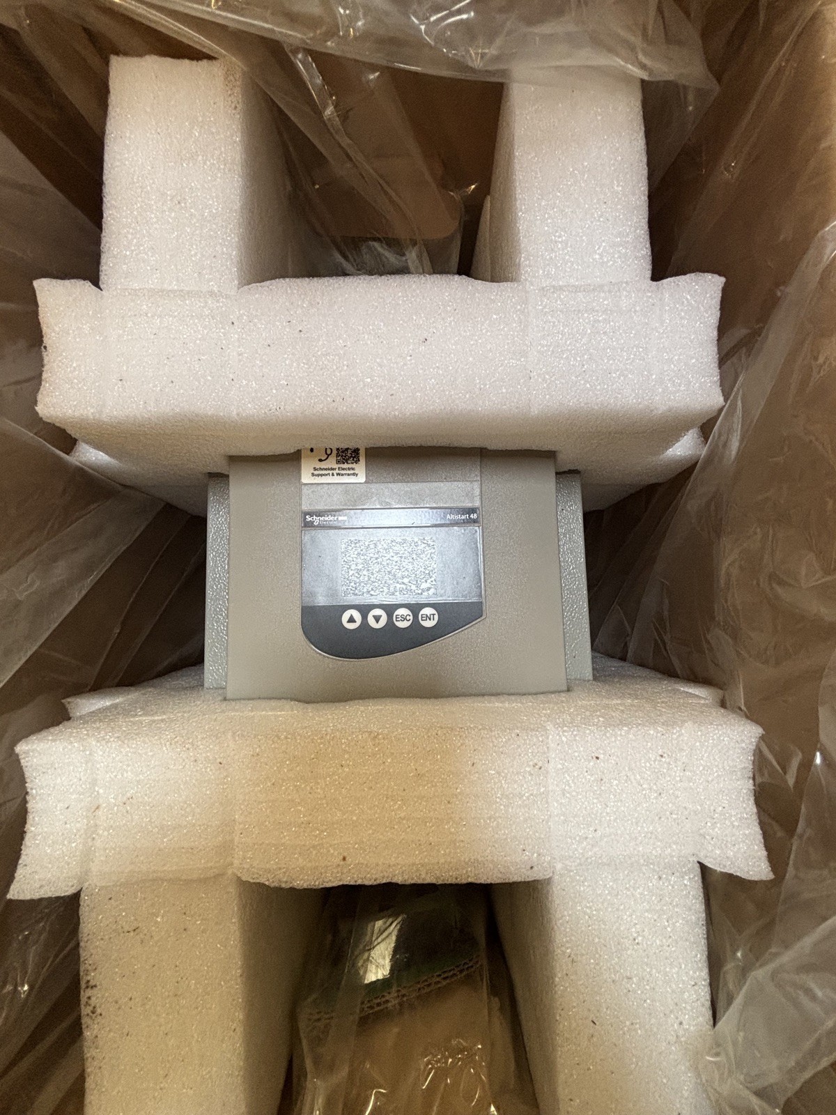 Schneider Altistart 48 Soft Starter ATS48C14Y (New, old stock) 208-690VAC, 140A