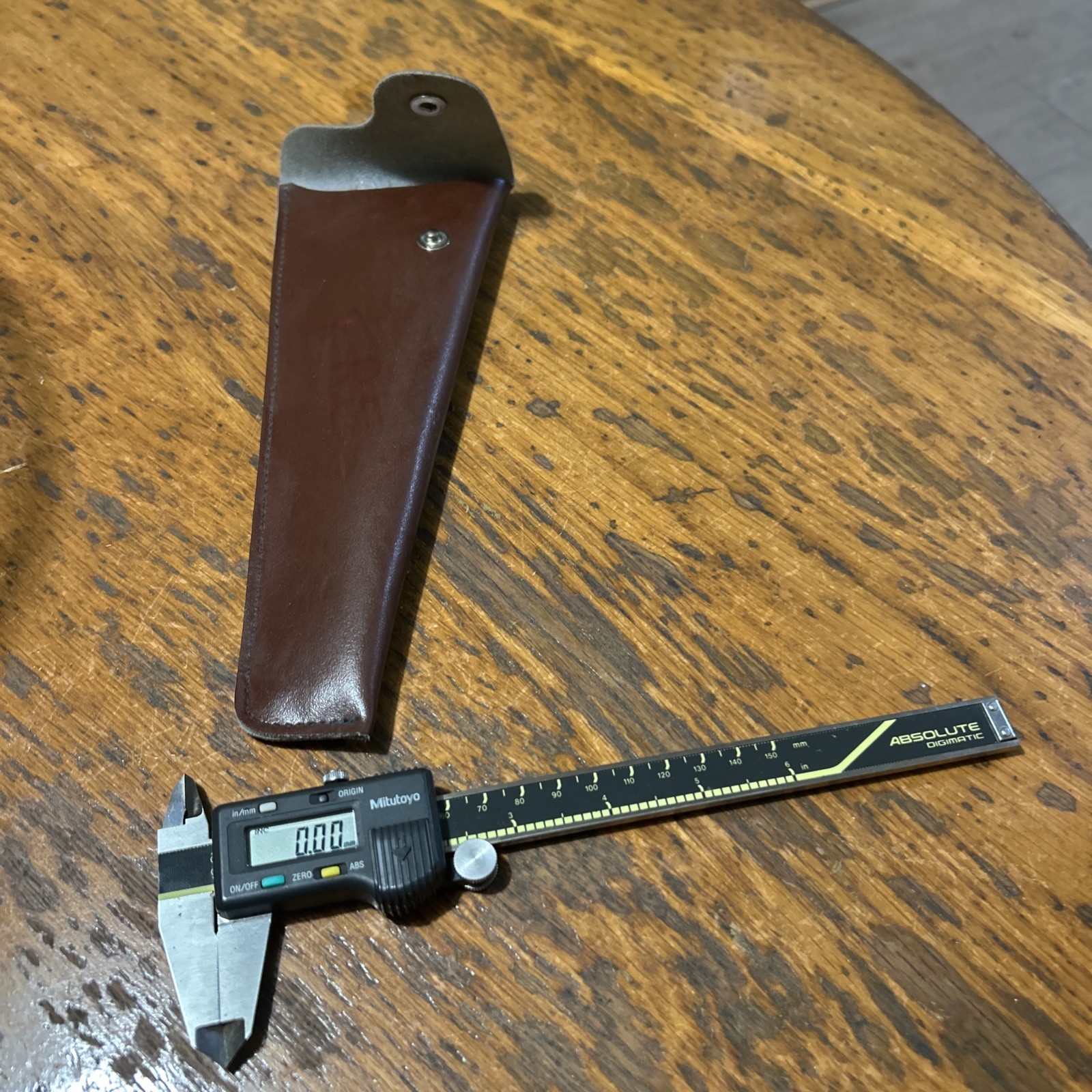 0-6″/ 0-150mm Absolute Digimatic Caliper Mitutoyo working with case pre-owned