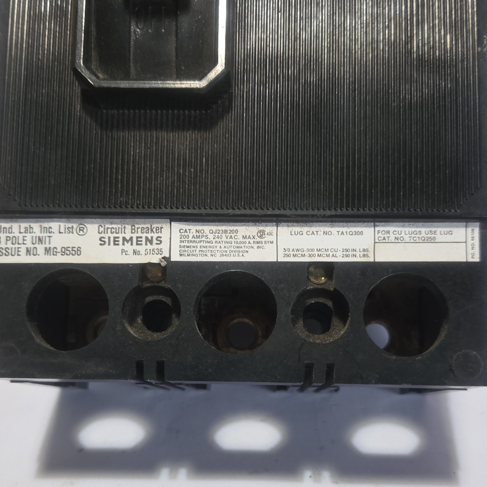 Siemens QJ23B200 Main Circuit Breaker 200A 3-Pole 201-250V AC
