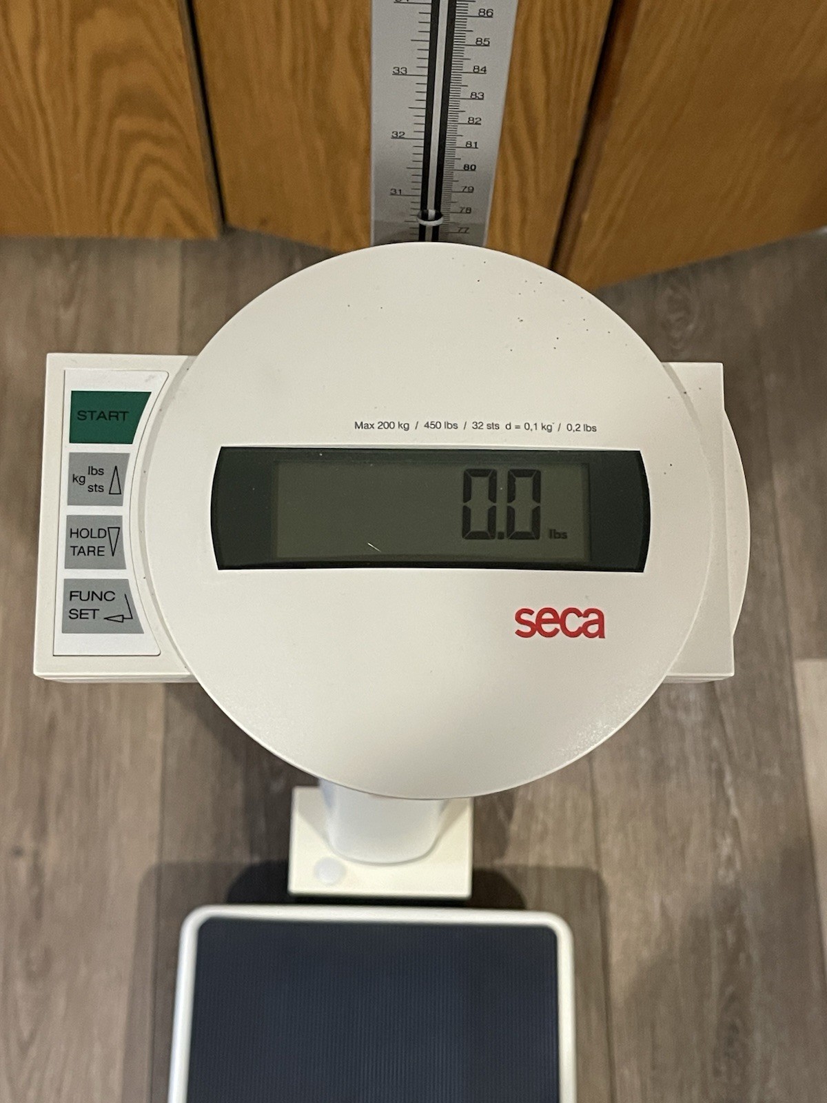 seca 769 Digital Medical Platform Scale w/ Display Head and Height Rod