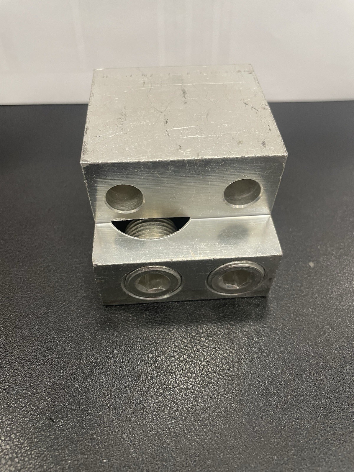 Mechanical Lug TA2N750 500-750 KCMIL