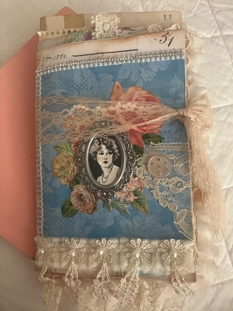VINTAGE STYLE HANDMADE JUNK JOURNAL-«A Graceful Life»