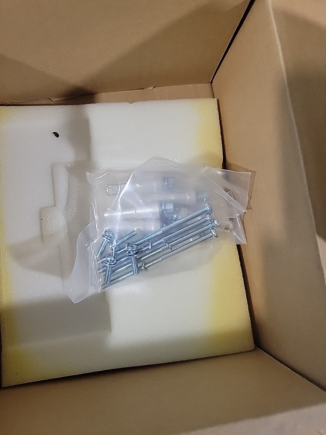 NEW IN BOX SIEMENS PCBERC3 PLUG-IN MOUNTING BASE. FAST SHIP! LOW PRICE GUARANTY