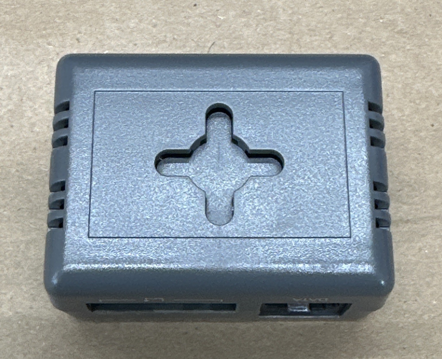 NEW IN BOX- CyberPower ENVIROSENSOR Temperature and Humidity Sensor || WARRANTY!