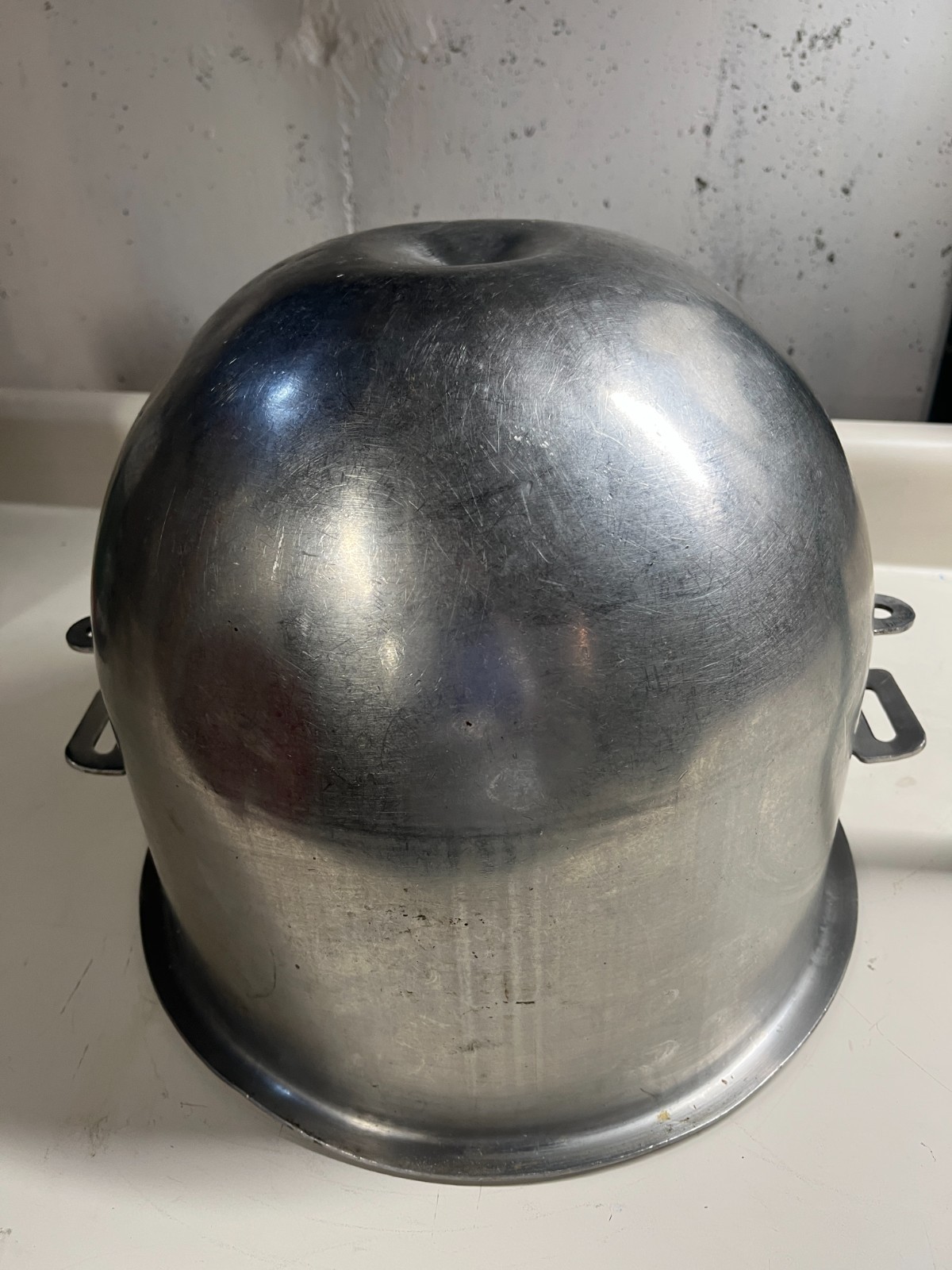 20 Qt S/S mixer bowl for a Hobart A-200 bench top dough mixer