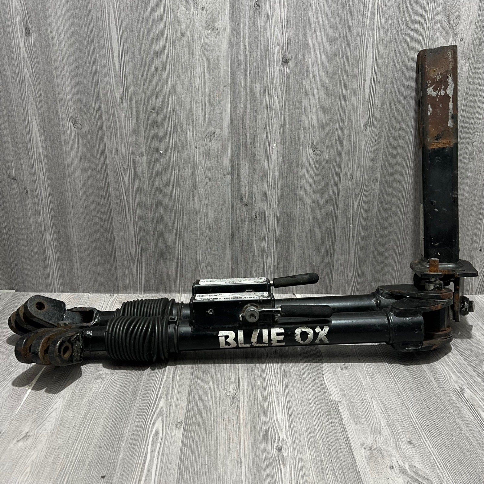 Blue Ox Patriot BRK2012 Braking System + Blue Ox Alpha Tow Bar 2″ Receiver