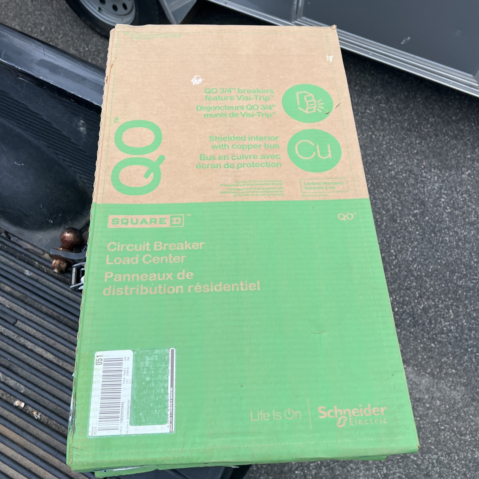 Main Breaker Plug-On Neutral Load Center QO 100 Amp 32-Space 32-Circuit Indoor