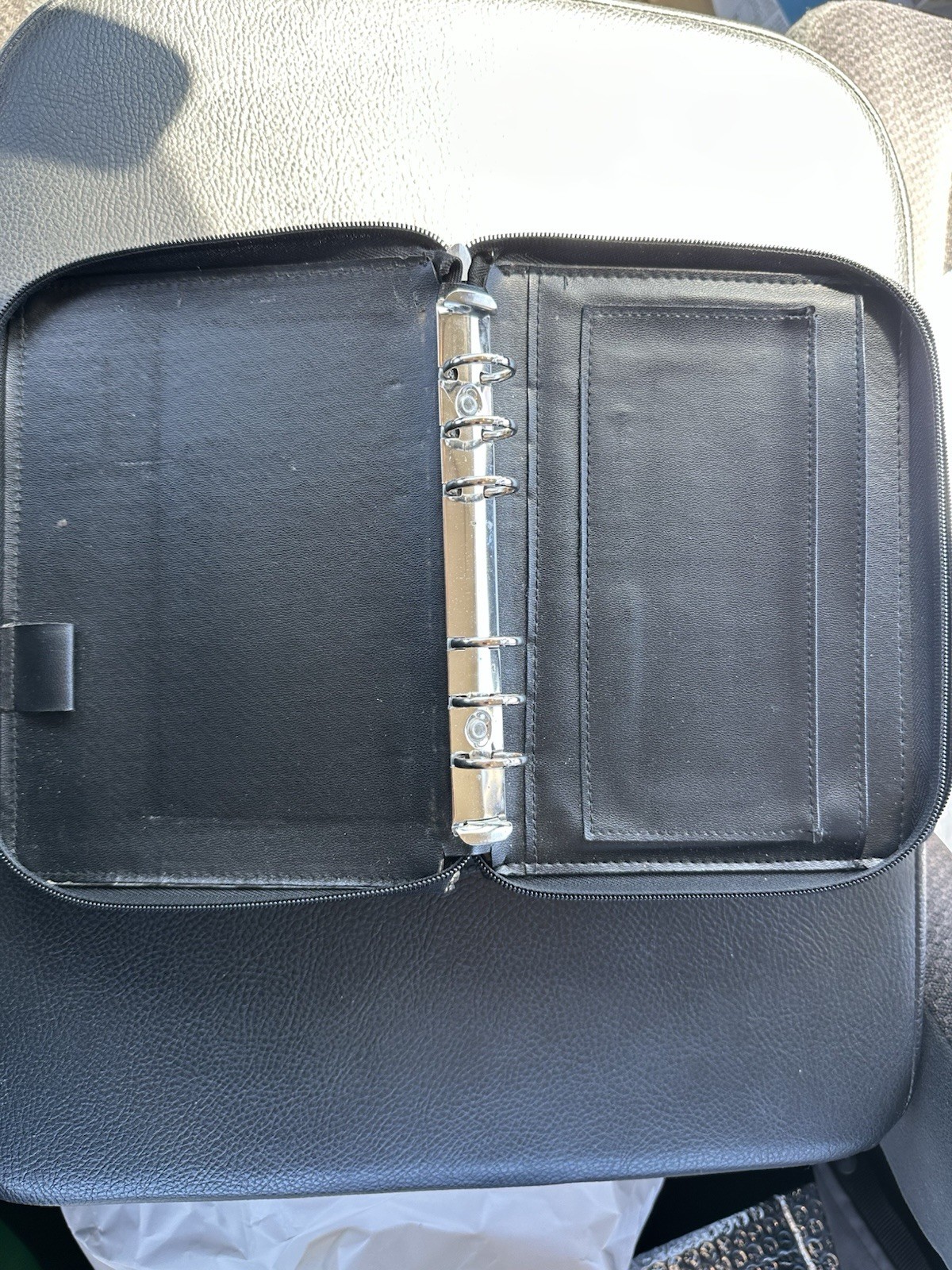 3-Ring Daily Use Black Portable Binder Organizer 8’L 7’W 1.5’H