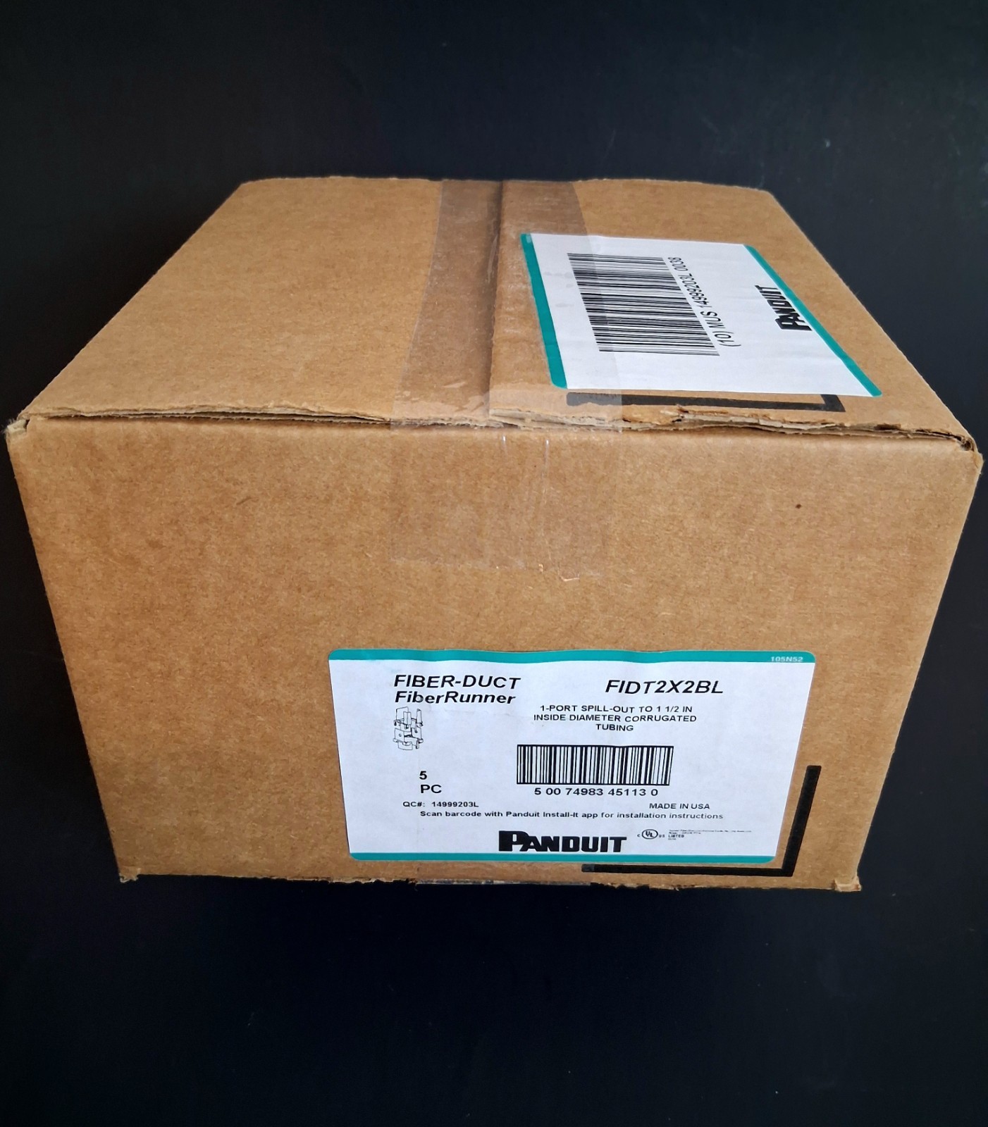 Case Of (5) FIDT2X2BL PANDUIT 1-PORT SPILL OUT TO 1-1/2″ TUBING BLACK