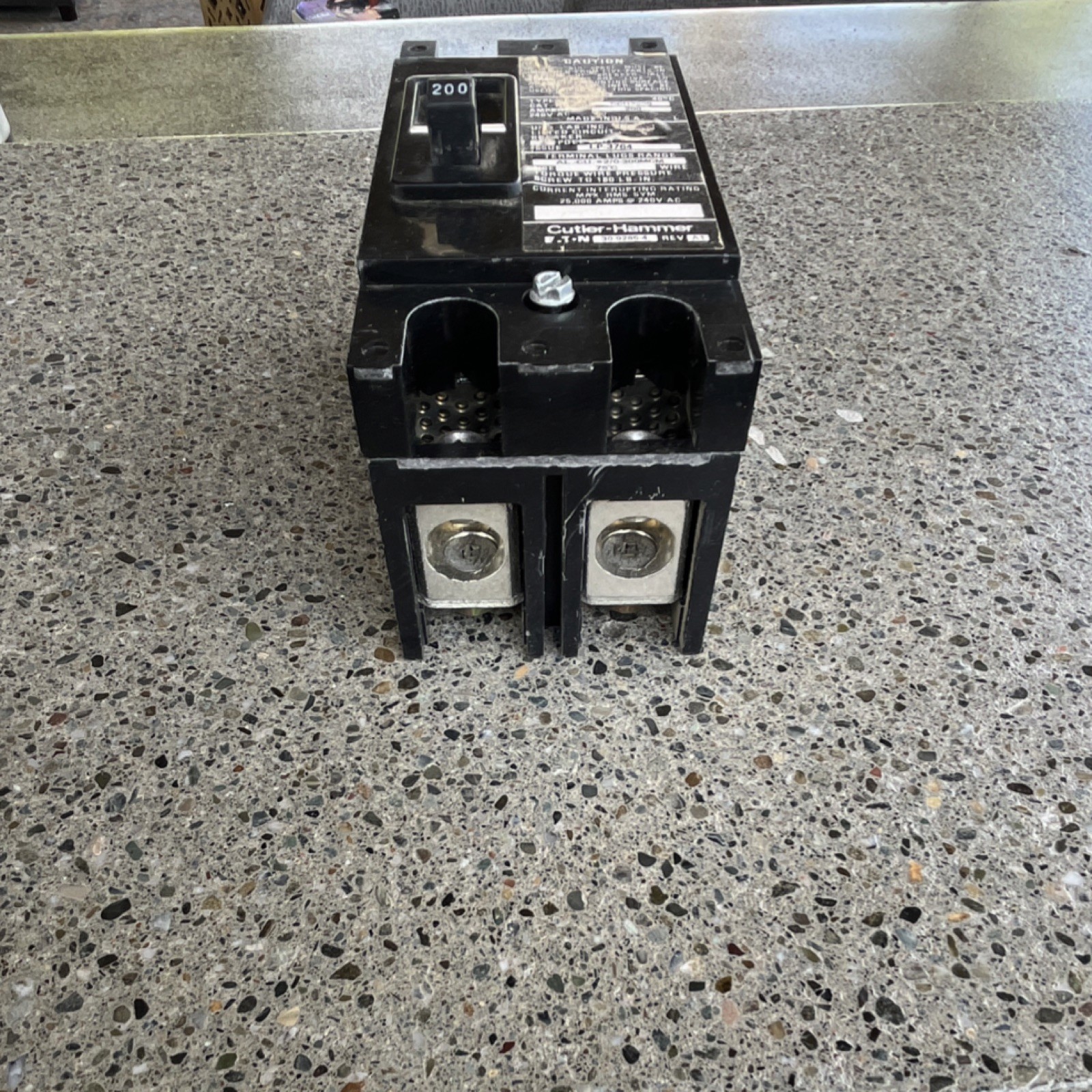 Cutler-Hammer CCH2200 200A 2-Pole Main Breaker 201-250V Thermal Overload