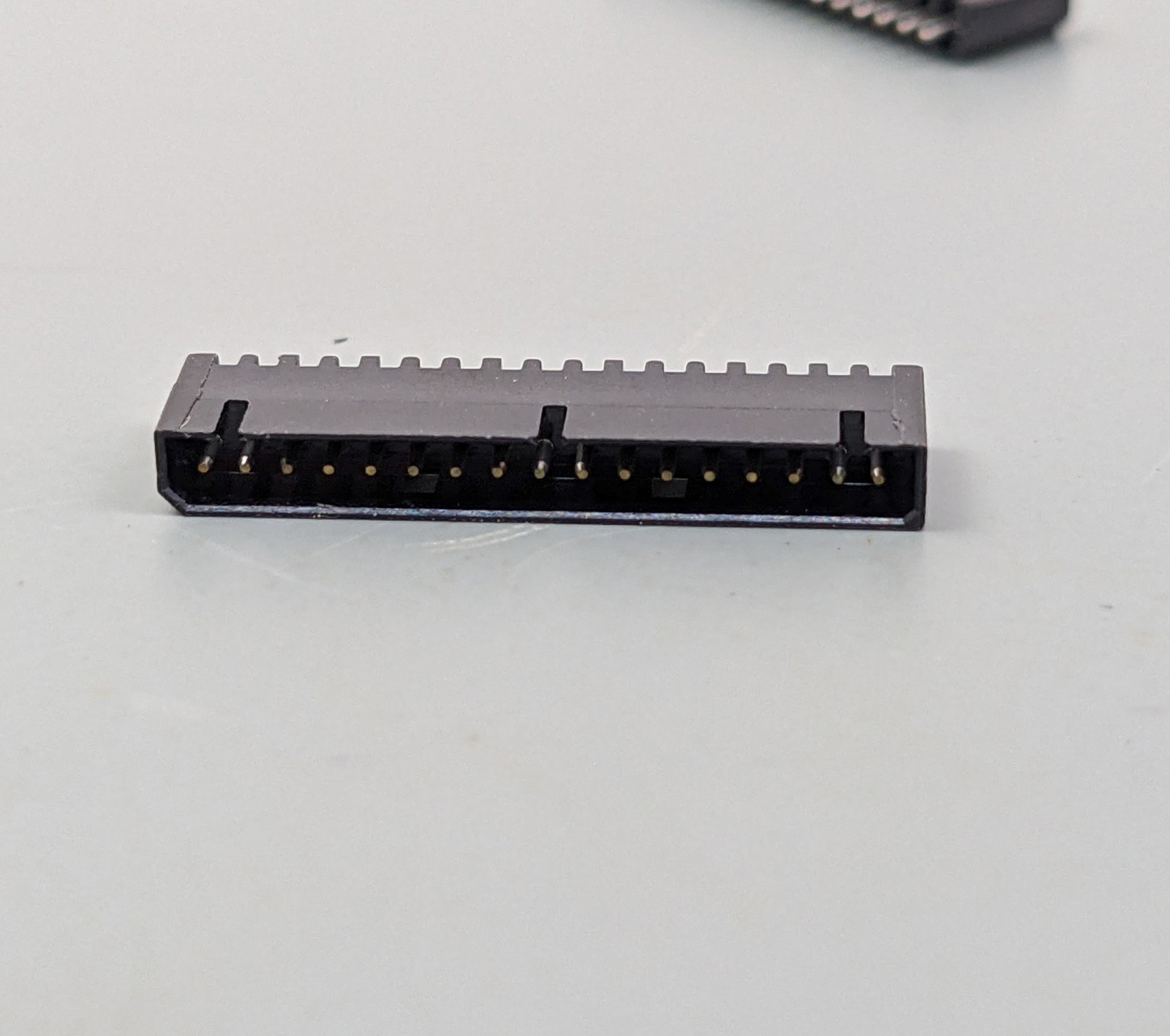(5) AMP 174642 PCB Mount Socket Headers