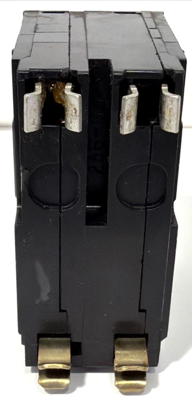 Square D QO 40A 2‑Pole Plug‑In Circuit Breaker – QO240 – Used