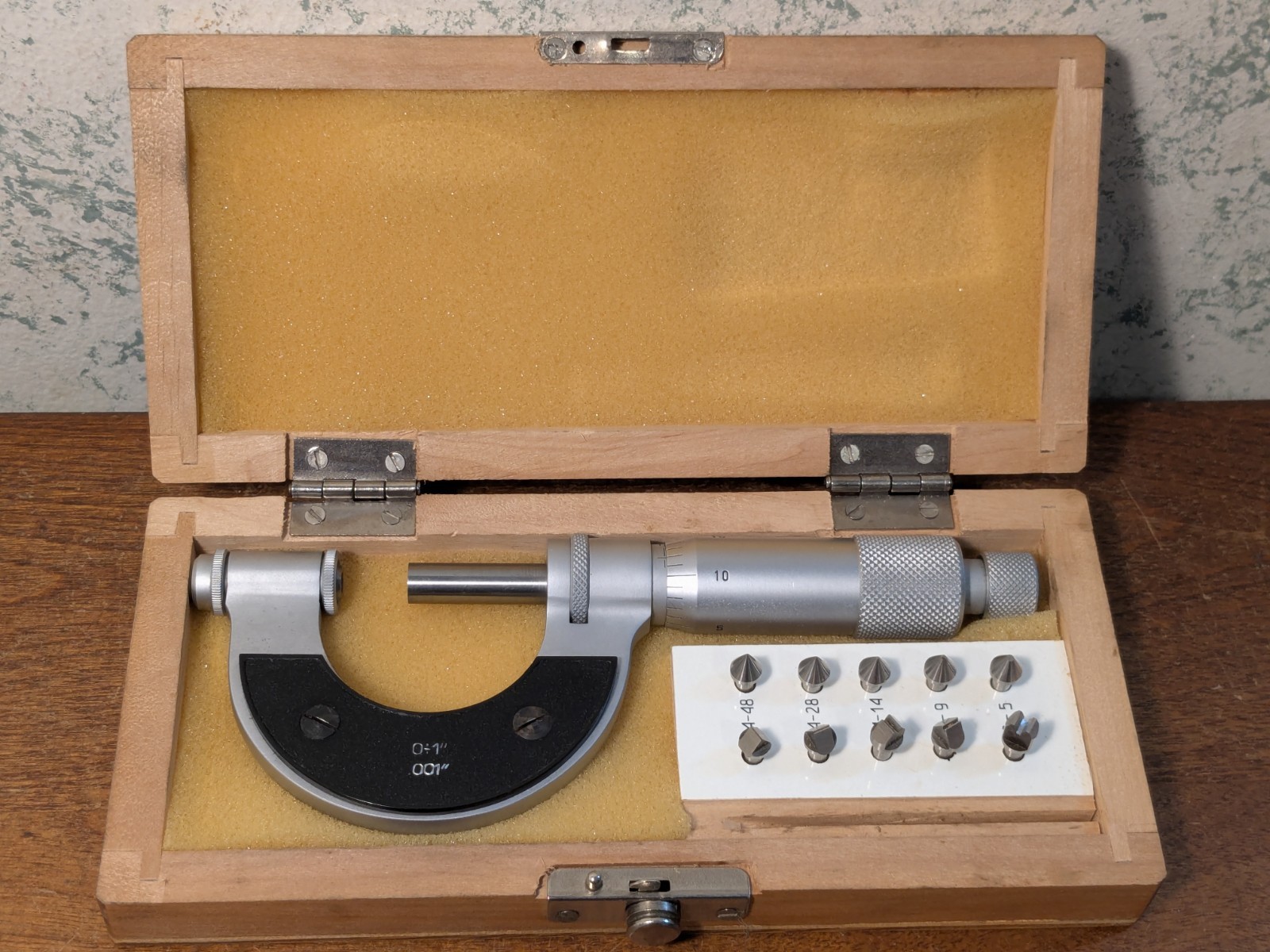 FOWLER 0-1 Inch THREAD PITCH MICROMETER w/ 5 ANVIL SETS – MADE in POLAND