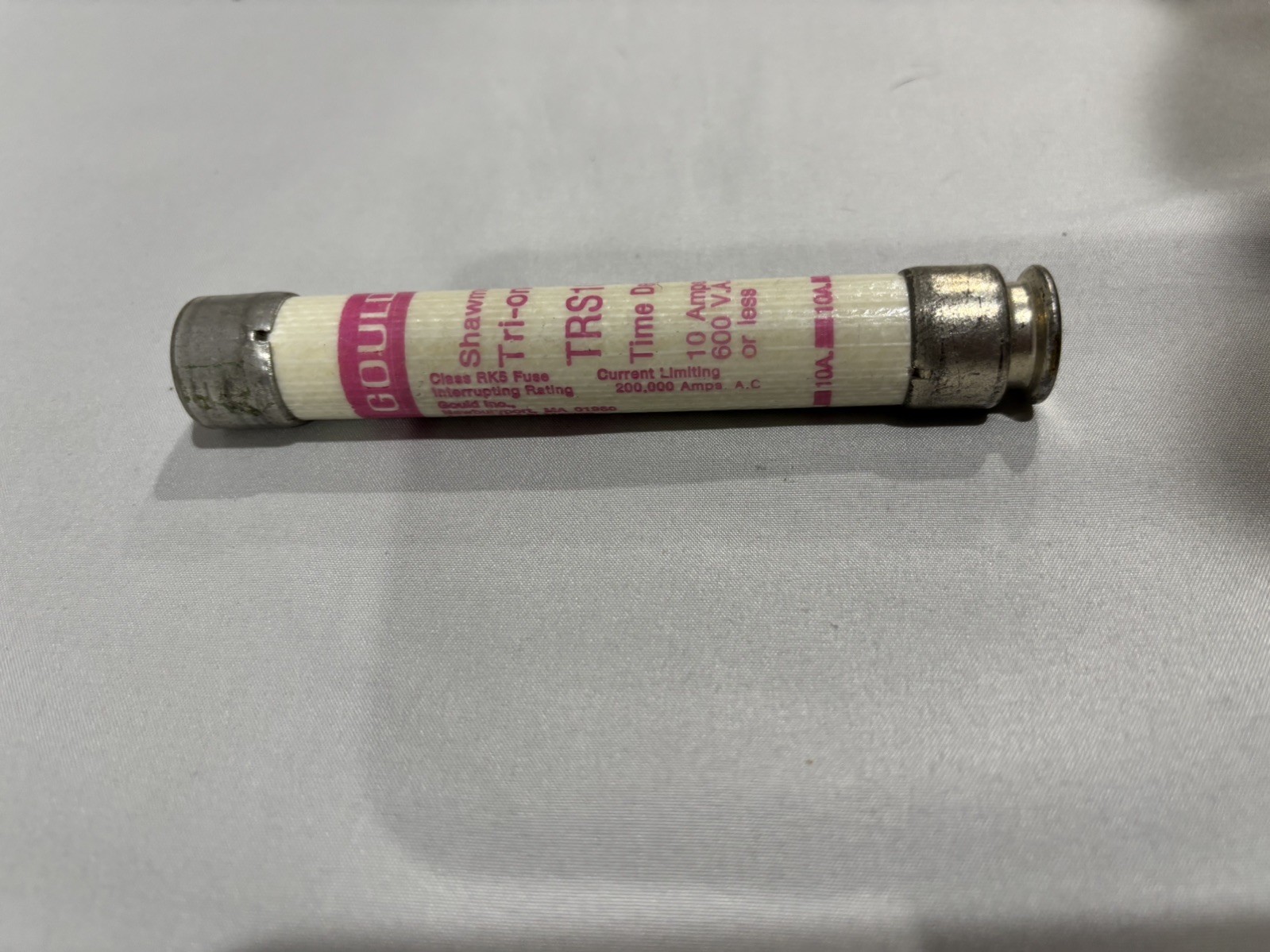 Lot Of 3 Gould Shawmut TRS10R Tri-onic 10A 600V Crack See Photos Good Test All 3