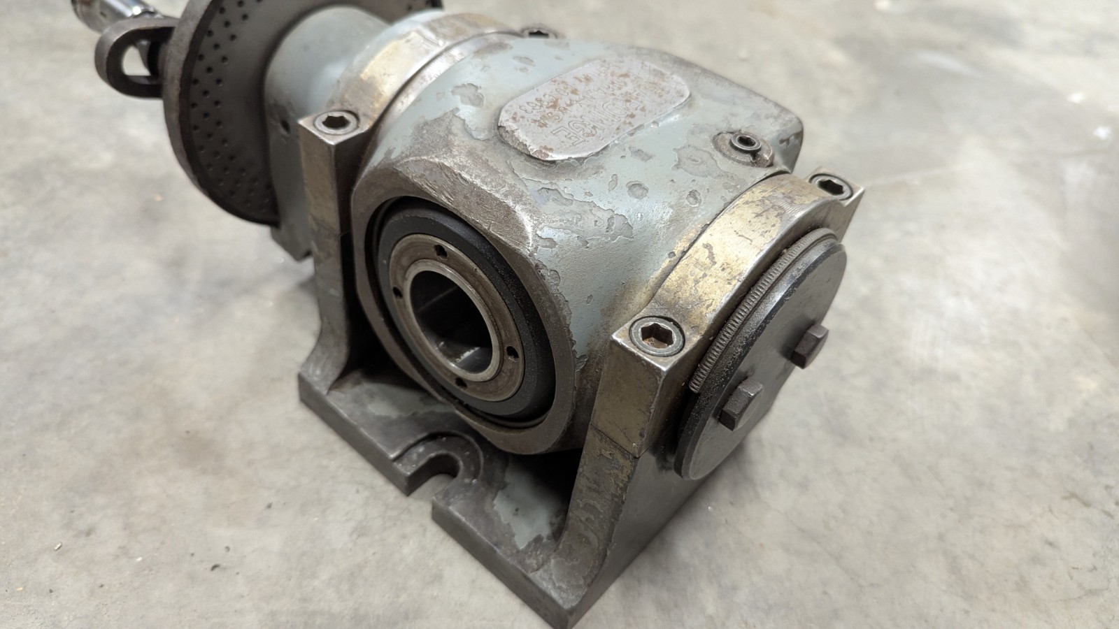 Hardinge dividing head 5C bore 4 deg taper nose 1 index plate *READ DESCRIPTION*