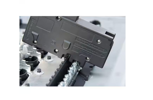 Square D QO120GFICP 120 VAC 20A Mini Ground Fault Circuit Breaker – Black