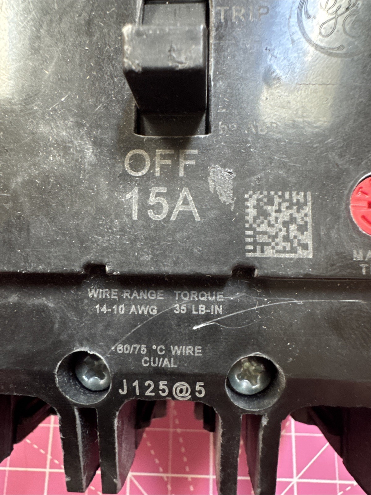 GE TEY315 CIRCUIT BREAKER, 480/277-VOLT, 3-POLE, 15-AMP, BRK / TEY FRAME