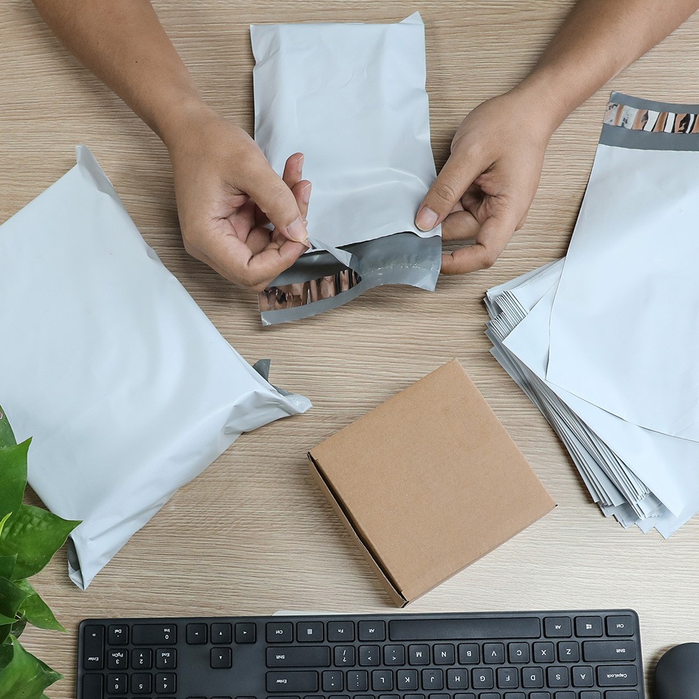 12×15.5 14×17 14.5×19 24×24 Poly Mailers Shipping Envelopes Self Sealing Bags